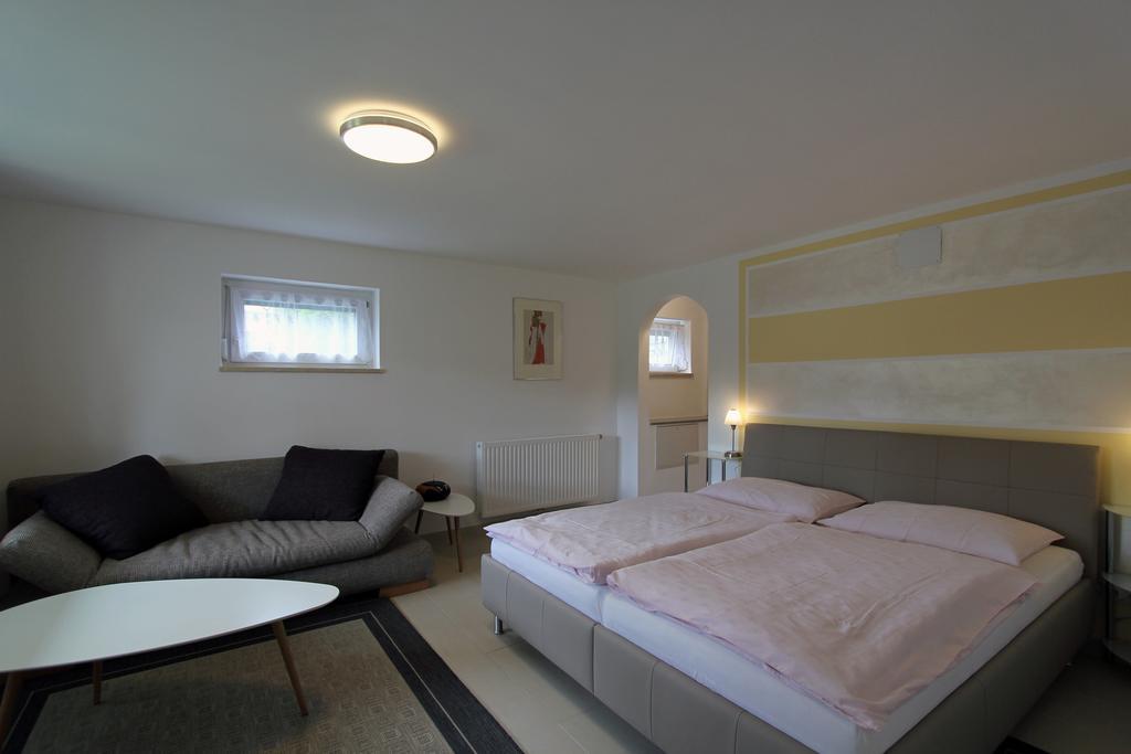 Gasthof Forststube Velden am Worthersee Bagian luar foto